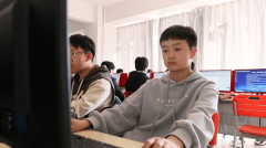 青春由磨礪而出彩，人生因奮斗而升華