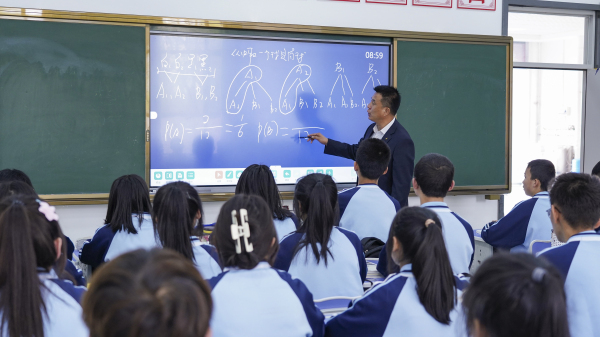 初中生讀不了高中，上什么學校好？