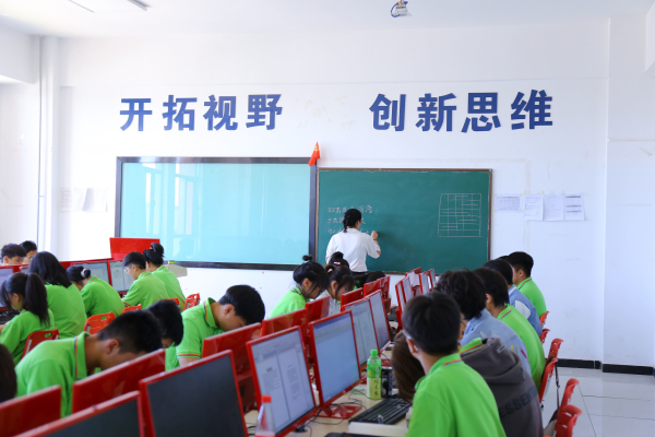 初中生讀不了高中，上什么學校好？